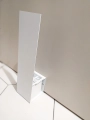 Biały uchwyt na szczotkę WC NAMOR